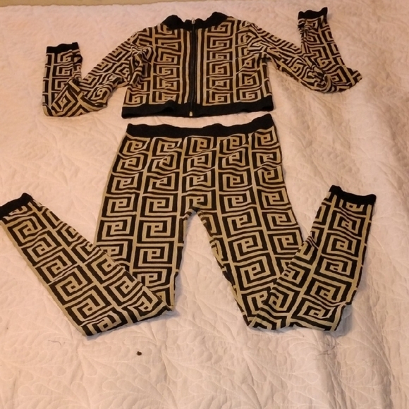 Love J USA Women's Geometric Patterned Two-Piece Set, Size: S/M - Picture 1 of 11